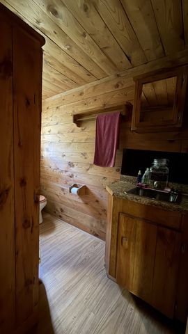 3162 Northcutts Cove Rd, Beersheba Springs, TN 37305
