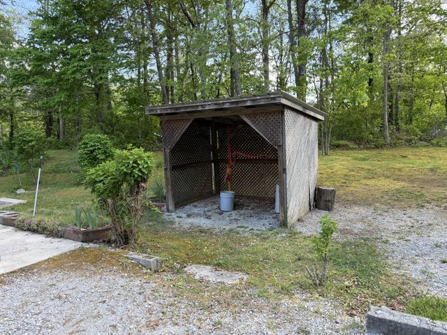 3162 Northcutts Cove Rd, Beersheba Springs, TN 37305