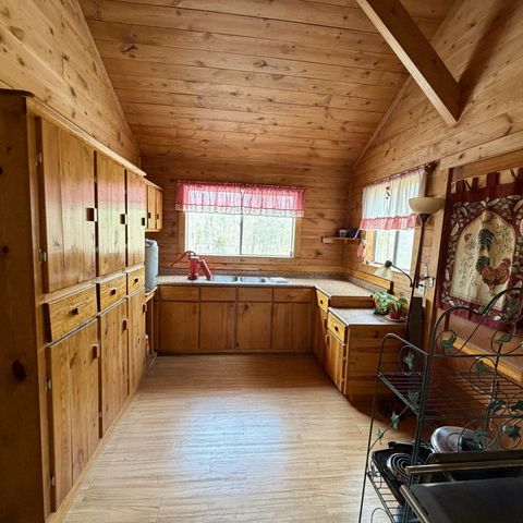 3162 Northcutts Cove Rd, Beersheba Springs, TN 37305