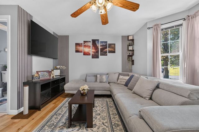 26 Ashworth Ter 26, Haverhill, MA 01832