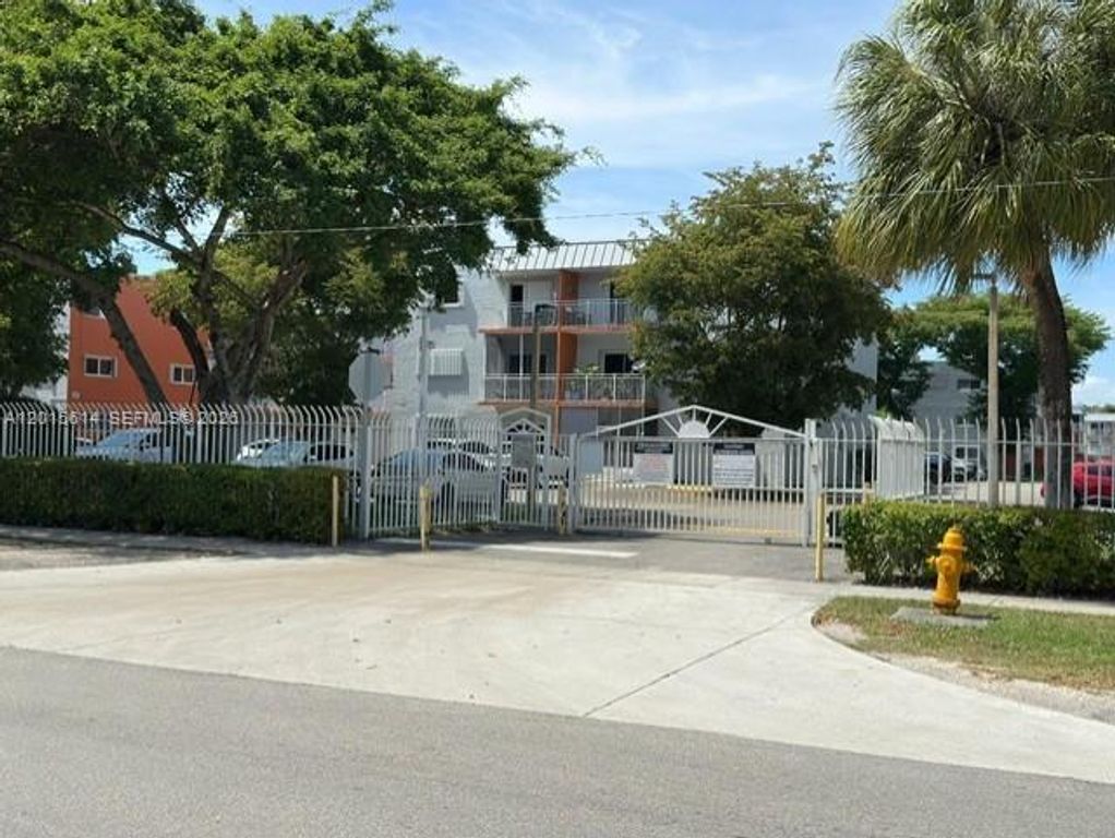 11301 SW 200th St 104-A, Miami, FL 33157
