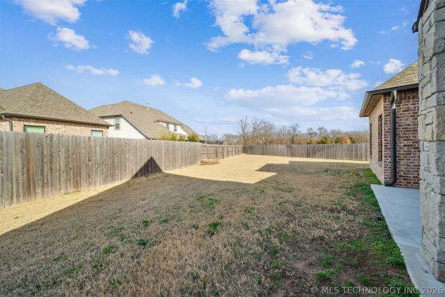 1003 W 87th Street S, Tulsa, OK 74132