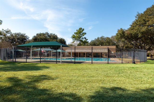 15907 Meadow Village Drive, Houston, TX 77095