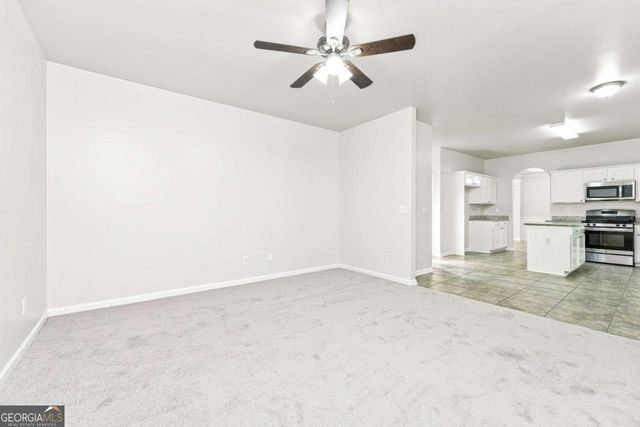 4514 Sequoia Park Trail, Snellville, GA 30039