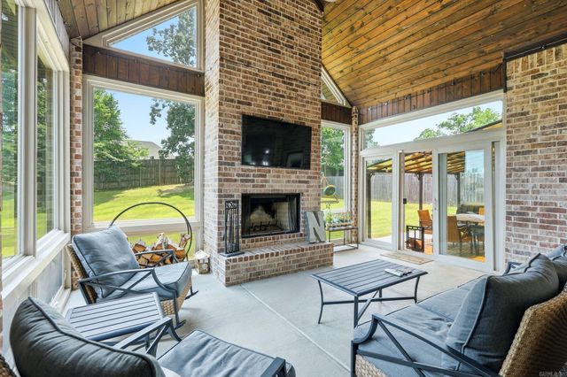 2613 Aberdeen Drive, Bryant, AR 72019