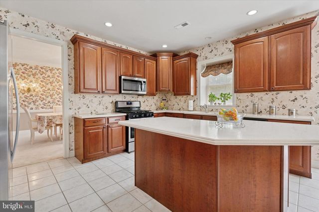 2023 STONY CREEK RD, Lansdale, PA 19446