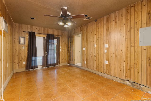 1934 Duluth Dr, San Antonio, TX 78224