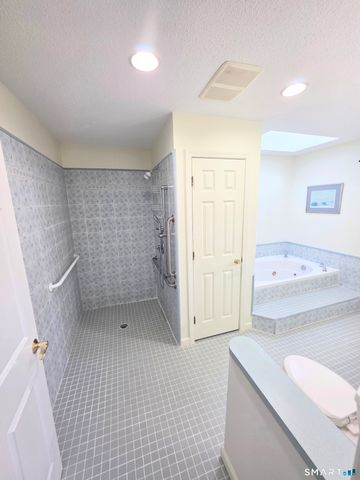 44 Steele Street, New Britain, CT 06052