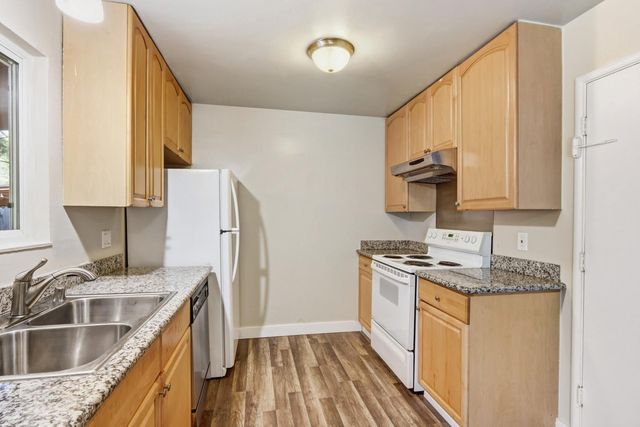 2416 McGregor Dr, Rancho Cordova, CA 95670