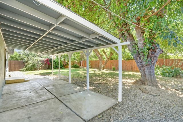 2416 McGregor Dr, Rancho Cordova, CA 95670