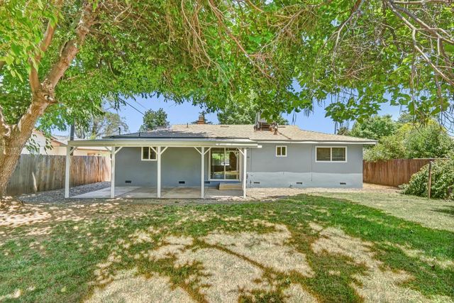 2416 McGregor Dr, Rancho Cordova, CA 95670
