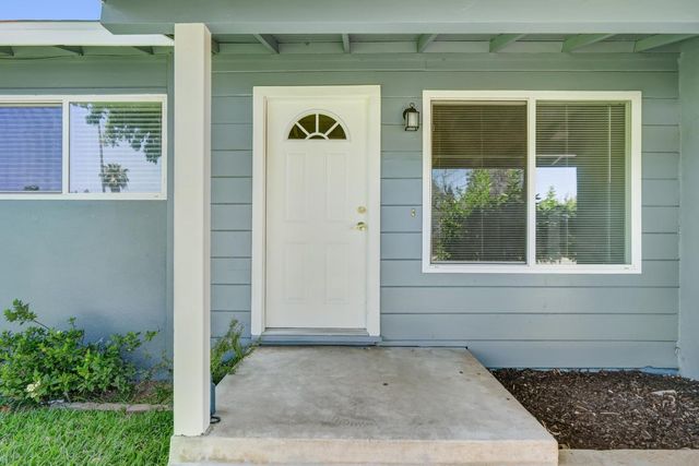 2416 McGregor Dr, Rancho Cordova, CA 95670