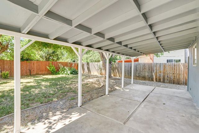 2416 McGregor Dr, Rancho Cordova, CA 95670