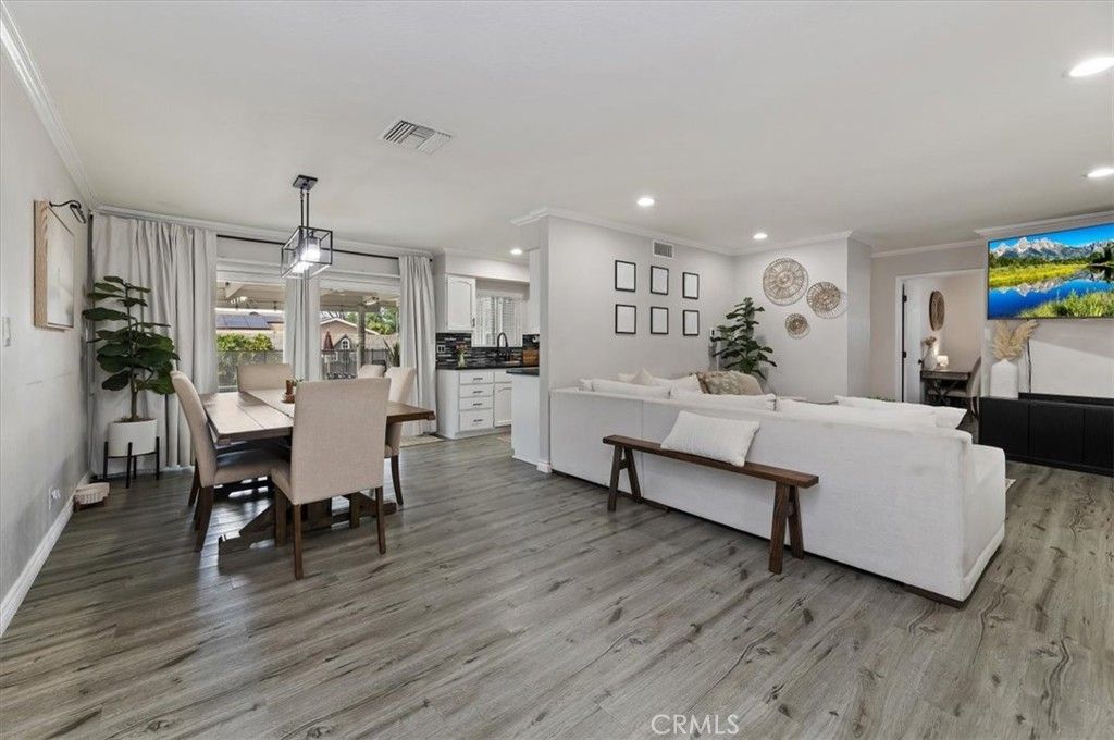 Image 7 of property listing at 9075 Delano Drive, Riverside, CA 92503