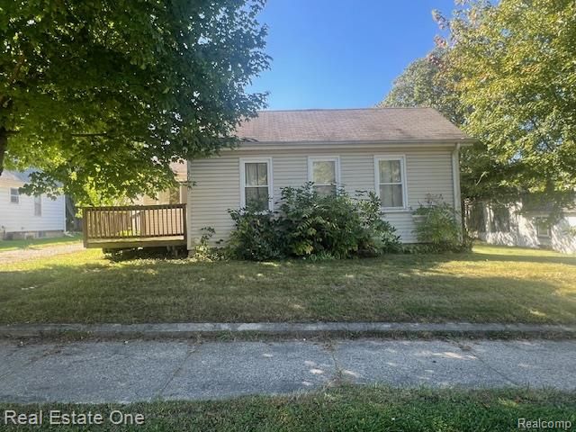 6010 Fox Street, Mayville, MI 48744