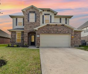 9915 Sterling Village Drive, Rosharon, TX 77583