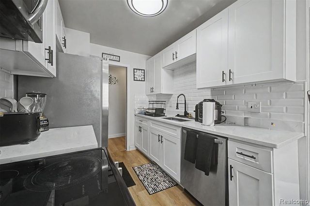 37091 Gilchrist Street, Westland, MI 48186