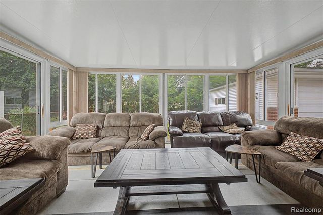 37091 Gilchrist Street, Westland, MI 48186