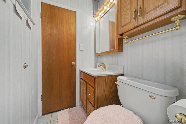 37091 Gilchrist Street, Westland, MI 48186