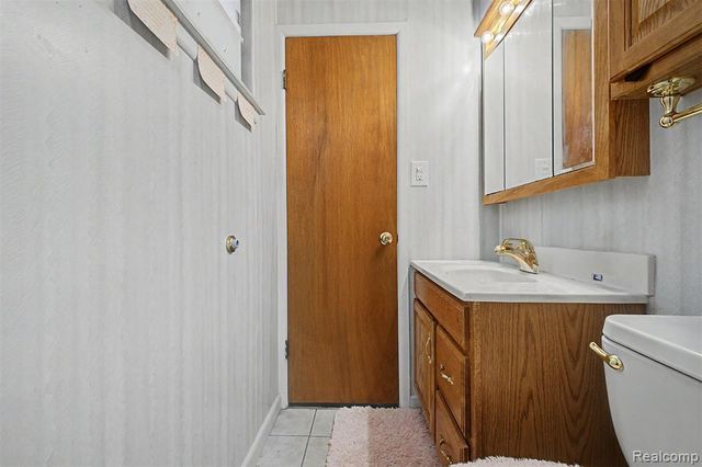 37091 Gilchrist Street, Westland, MI 48186