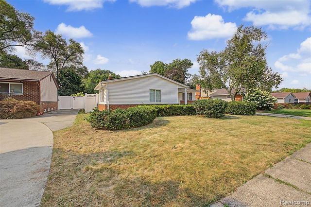 37091 Gilchrist Street, Westland, MI 48186