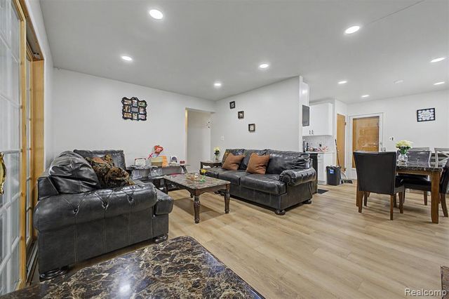 37091 Gilchrist Street, Westland, MI 48186