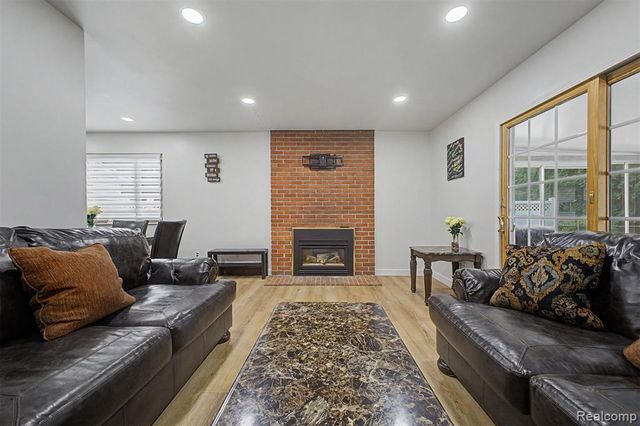 37091 Gilchrist Street, Westland, MI 48186