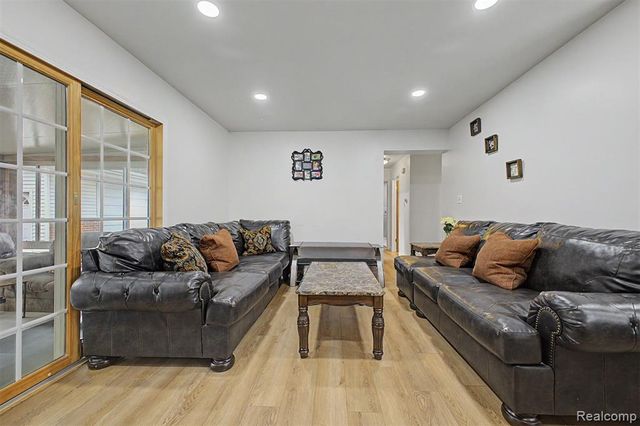 37091 Gilchrist Street, Westland, MI 48186