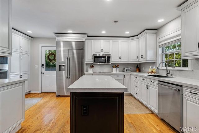 13021 Saller Drive, Sunset Hills, MO 63127