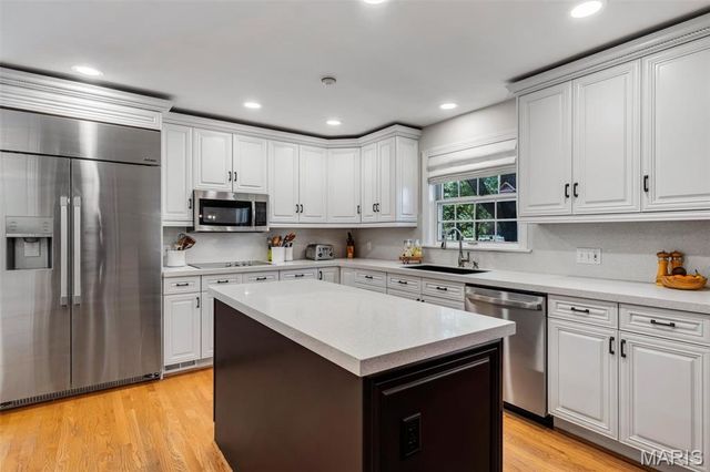 13021 Saller Drive, Sunset Hills, MO 63127