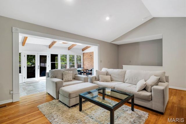 13021 Saller Drive, Sunset Hills, MO 63127