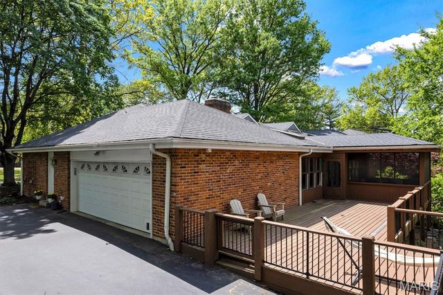 13021 Saller Drive, Sunset Hills, MO 63127