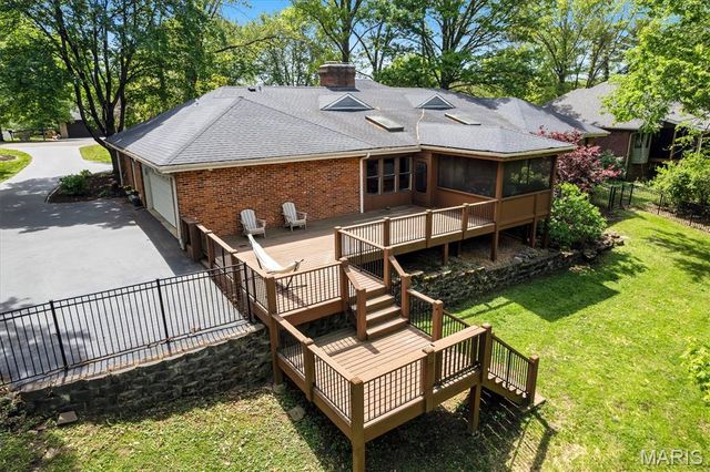 13021 Saller Drive, Sunset Hills, MO 63127