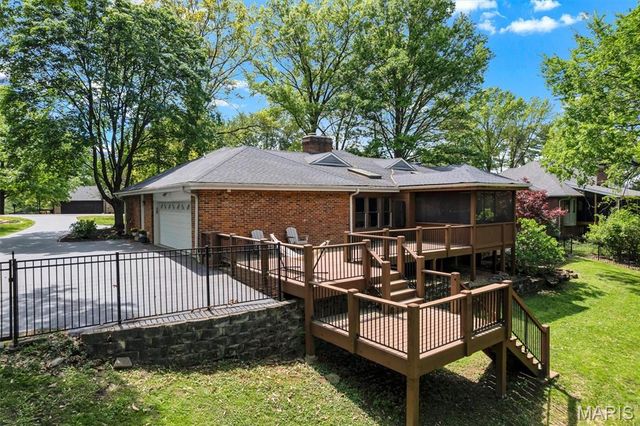 13021 Saller Drive, Sunset Hills, MO 63127