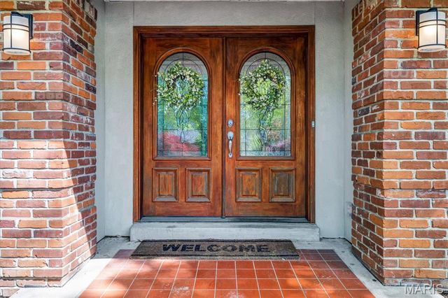 13021 Saller Drive, Sunset Hills, MO 63127