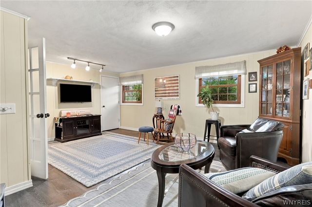 4421 Tonawanda Creek Road, Pendleton, NY 14120