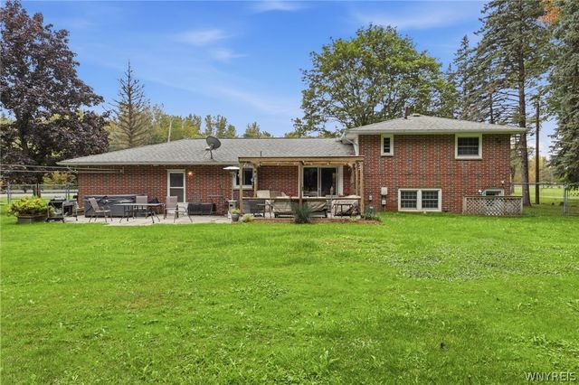 4421 Tonawanda Creek Road, Pendleton, NY 14120