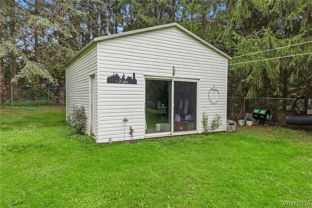 4421 Tonawanda Creek Road, Pendleton, NY 14120