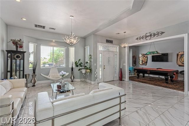 60 North Fogg Street, Las Vegas, NV 89110