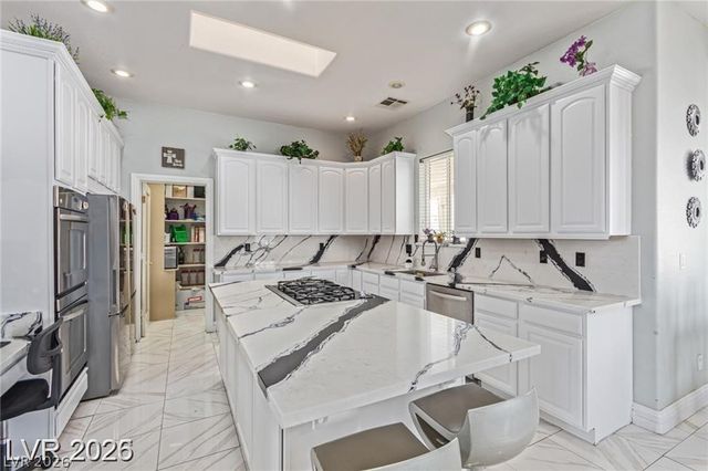 60 North Fogg Street, Las Vegas, NV 89110