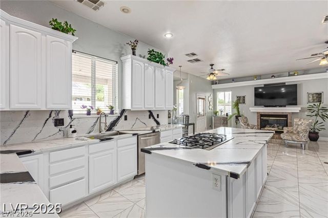 60 North Fogg Street, Las Vegas, NV 89110