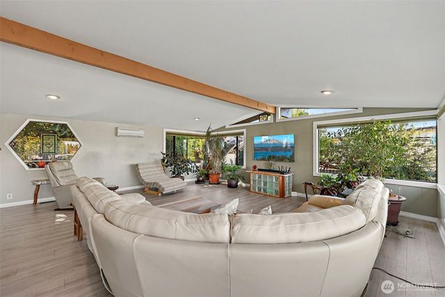 3739 S 243rd Street, Kent, WA 98032