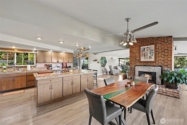 3739 S 243rd Street, Kent, WA 98032