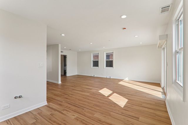 1645 N 23rd Avenue, Melrose Park, IL 60160