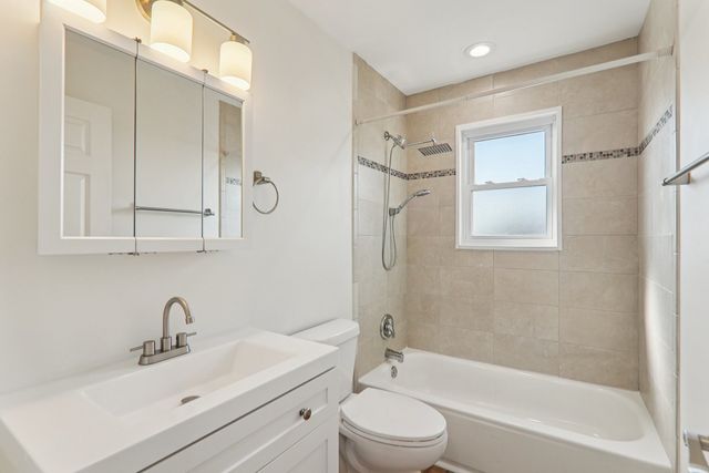 1645 N 23rd Avenue, Melrose Park, IL 60160