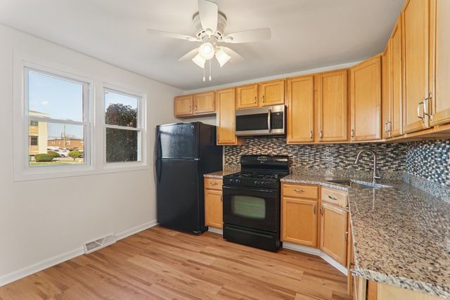 1645 N 23rd Avenue, Melrose Park, IL 60160