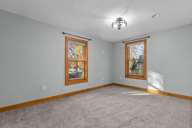 1600 N SUPERIOR STREET, Appleton, WI 54911