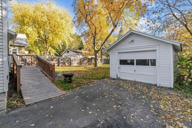 1600 N SUPERIOR STREET, Appleton, WI 54911