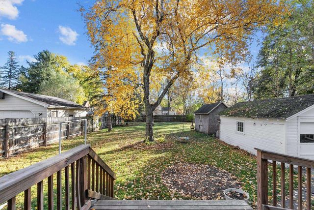 1600 N SUPERIOR STREET, Appleton, WI 54911