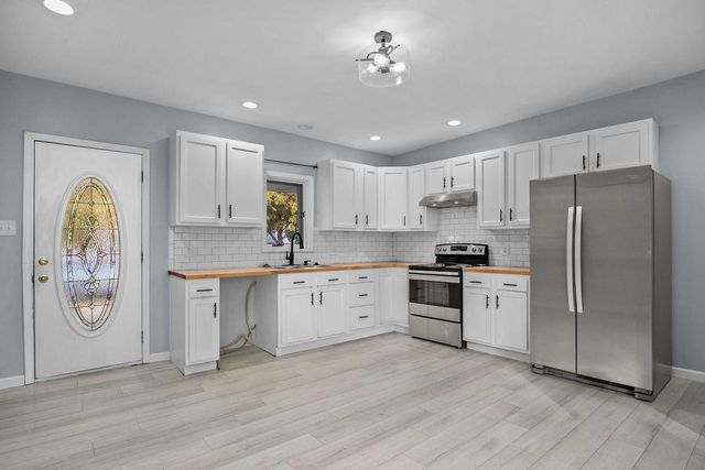 1600 N SUPERIOR STREET, Appleton, WI 54911